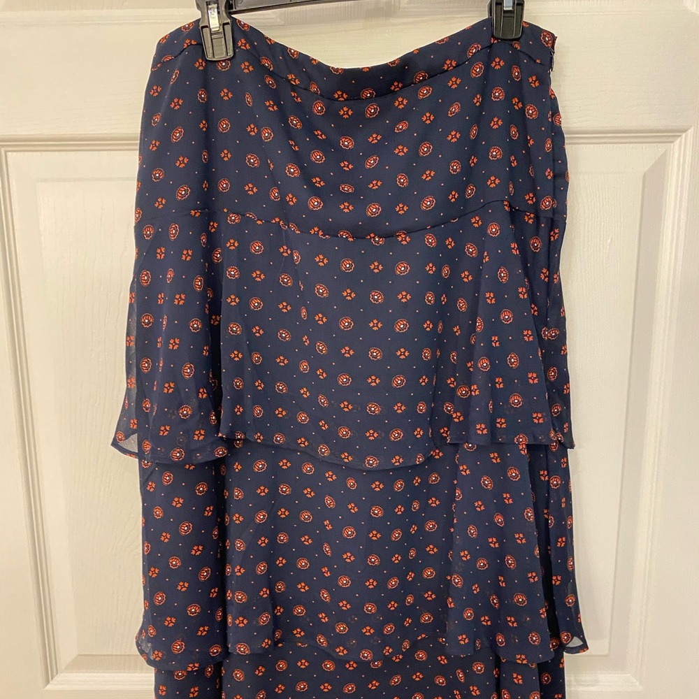 Navy and red patterned Ann Taylor Midi skirt